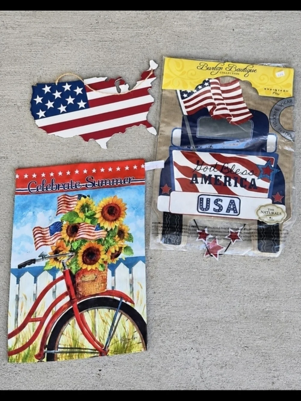🇺🇸 Patriotic Home Décor Bundle – 2 Outdoor Garden Flags & USA Wall Plaque